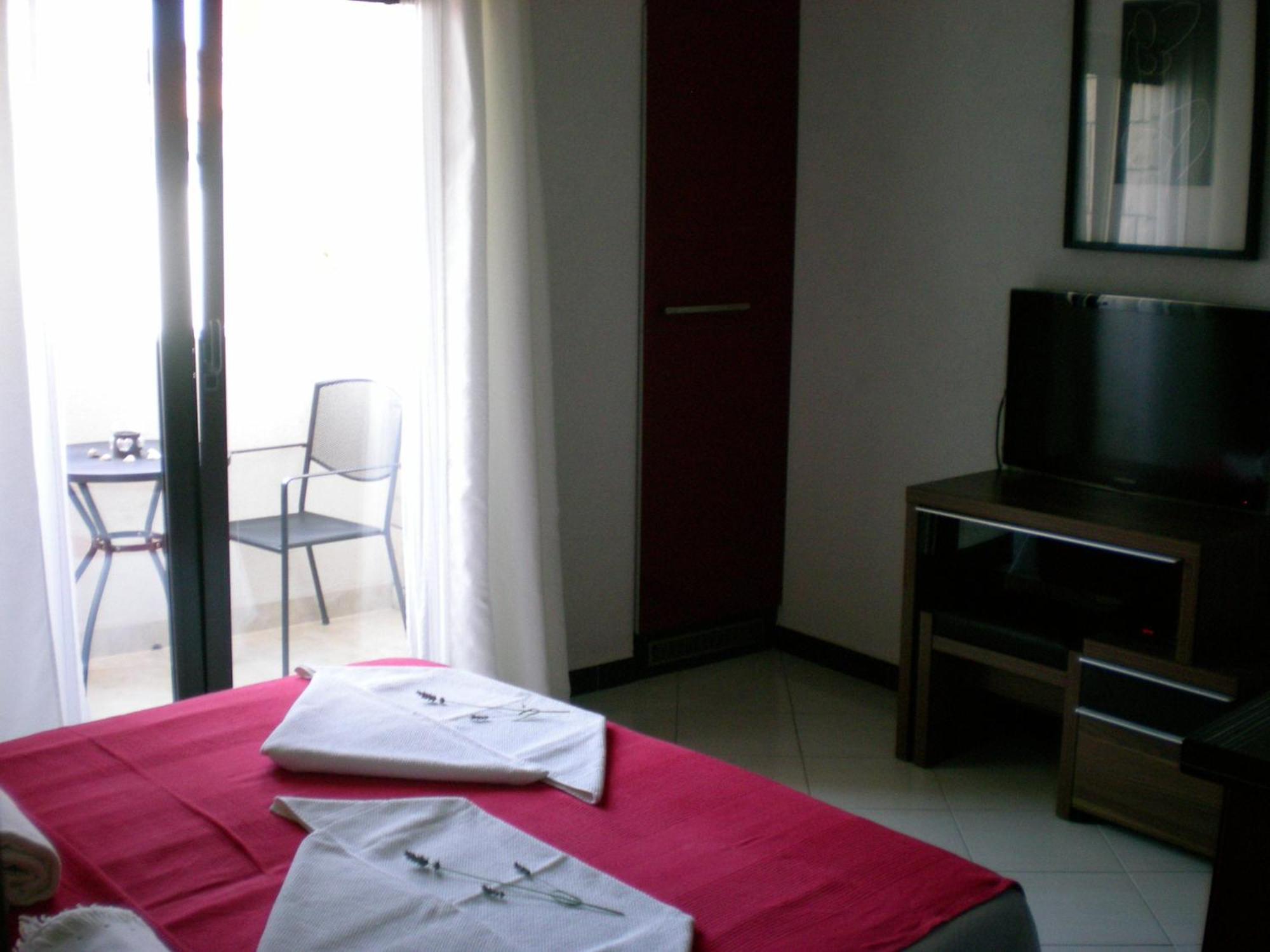 Villa I Karma Tisno Kamer foto