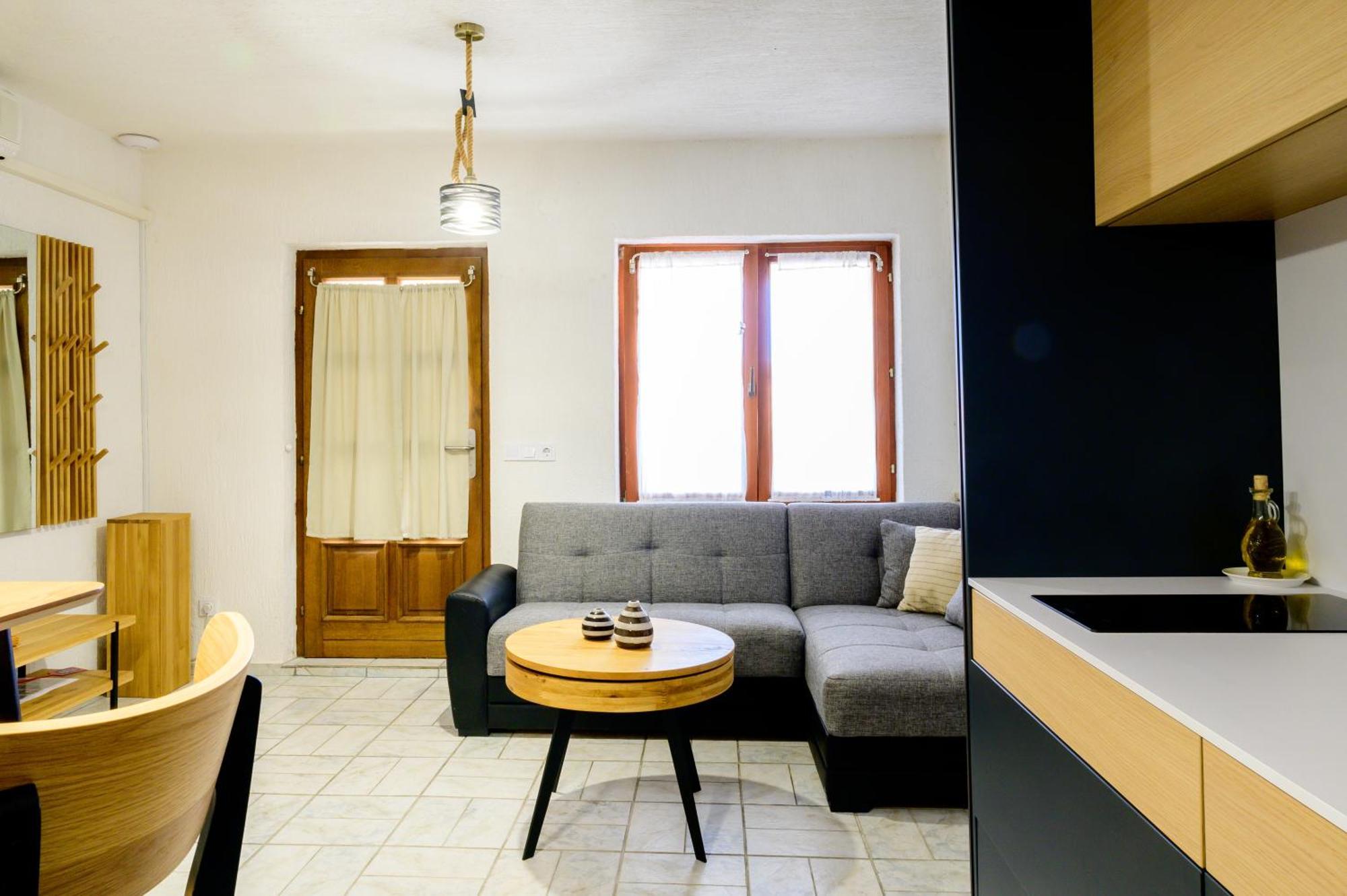 Villa I Karma Tisno Buitenkant foto