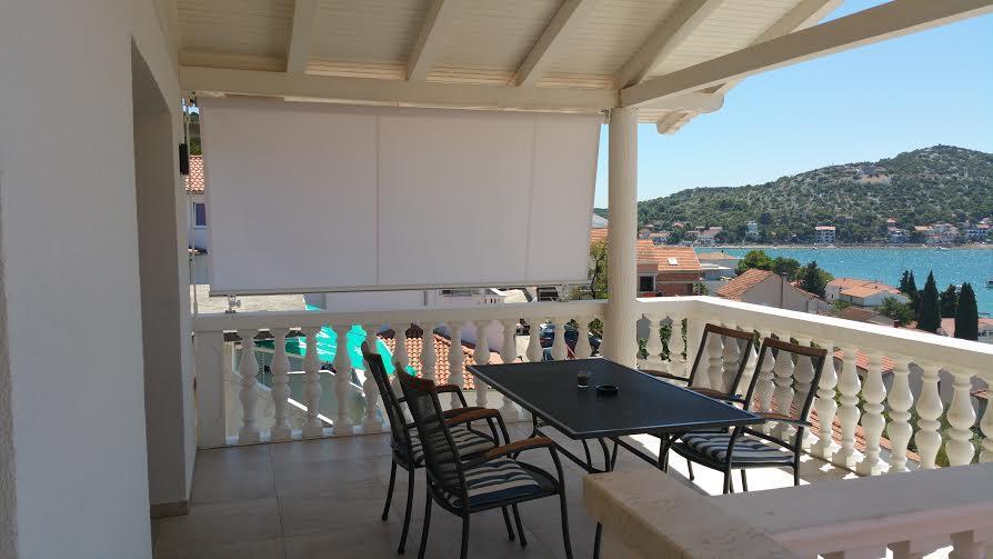 Villa I Karma Tisno Buitenkant foto